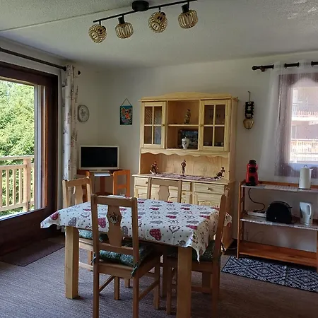 Escapade En Famille, Vue Montagne Apartment *